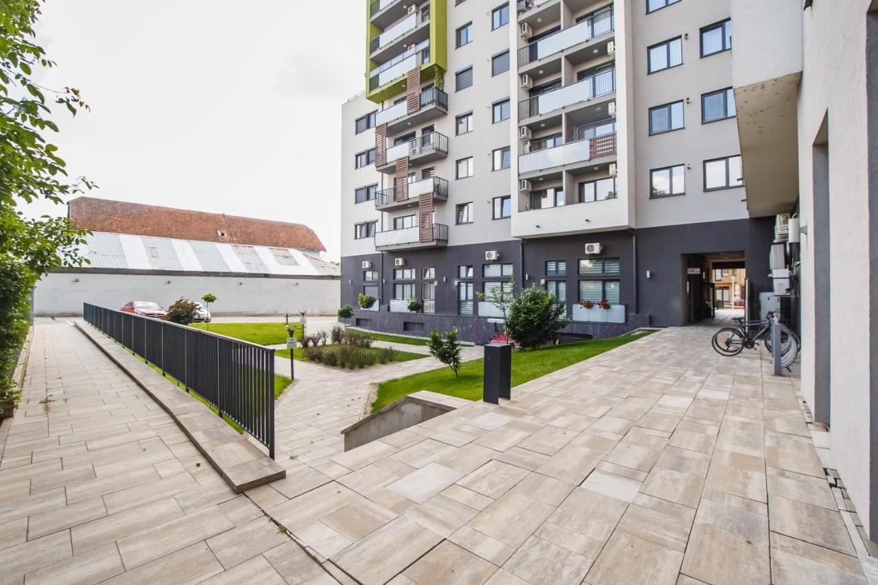 Elegant & Spacious - Central Apartment Oradea Exterior foto