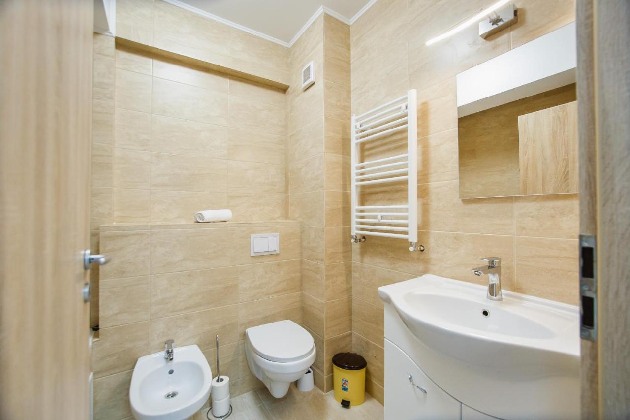 Elegant & Spacious - Central Apartment Oradea Exterior foto
