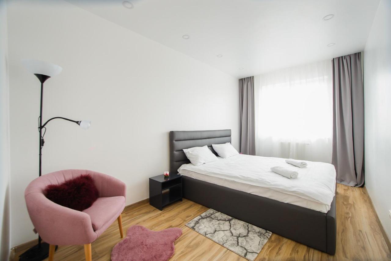 Elegant & Spacious - Central Apartment Oradea Exterior foto