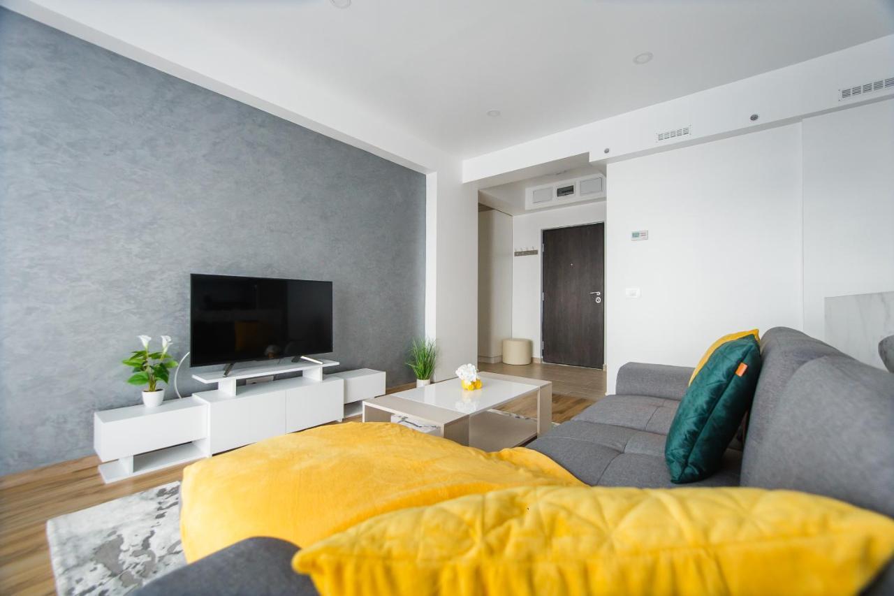 Elegant & Spacious - Central Apartment Oradea Exterior foto